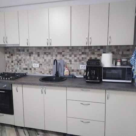 Garsoniera- Bulevard Dem Radulescu Ramnicu Valcea Exterior foto