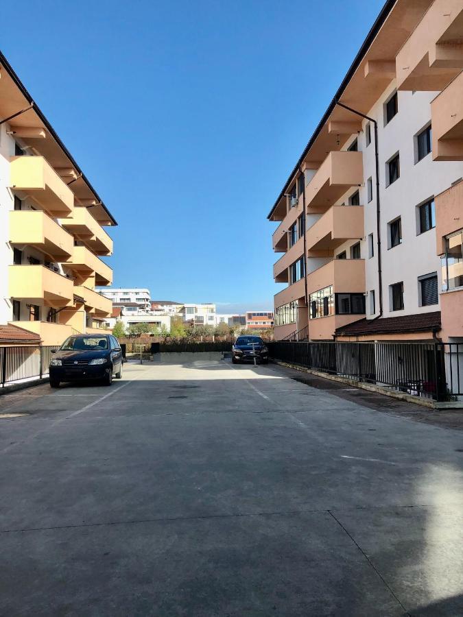 Garsoniera- Bulevard Dem Radulescu Ramnicu Valcea Exterior foto